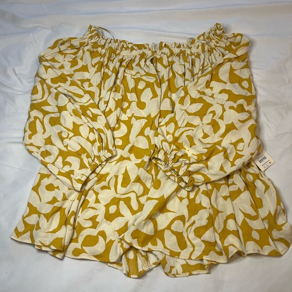 Terra & Sky Yellow and White Ruffled 3/4 Sleeve Blouse - Picture 3 of 6